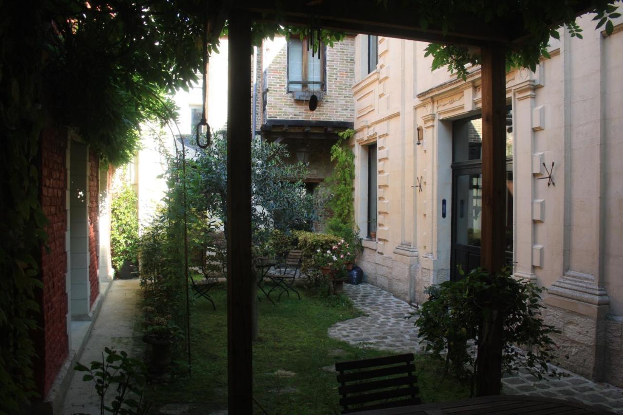 Le Refuge Des Cordeliers Apartment Лаон Екстериор снимка