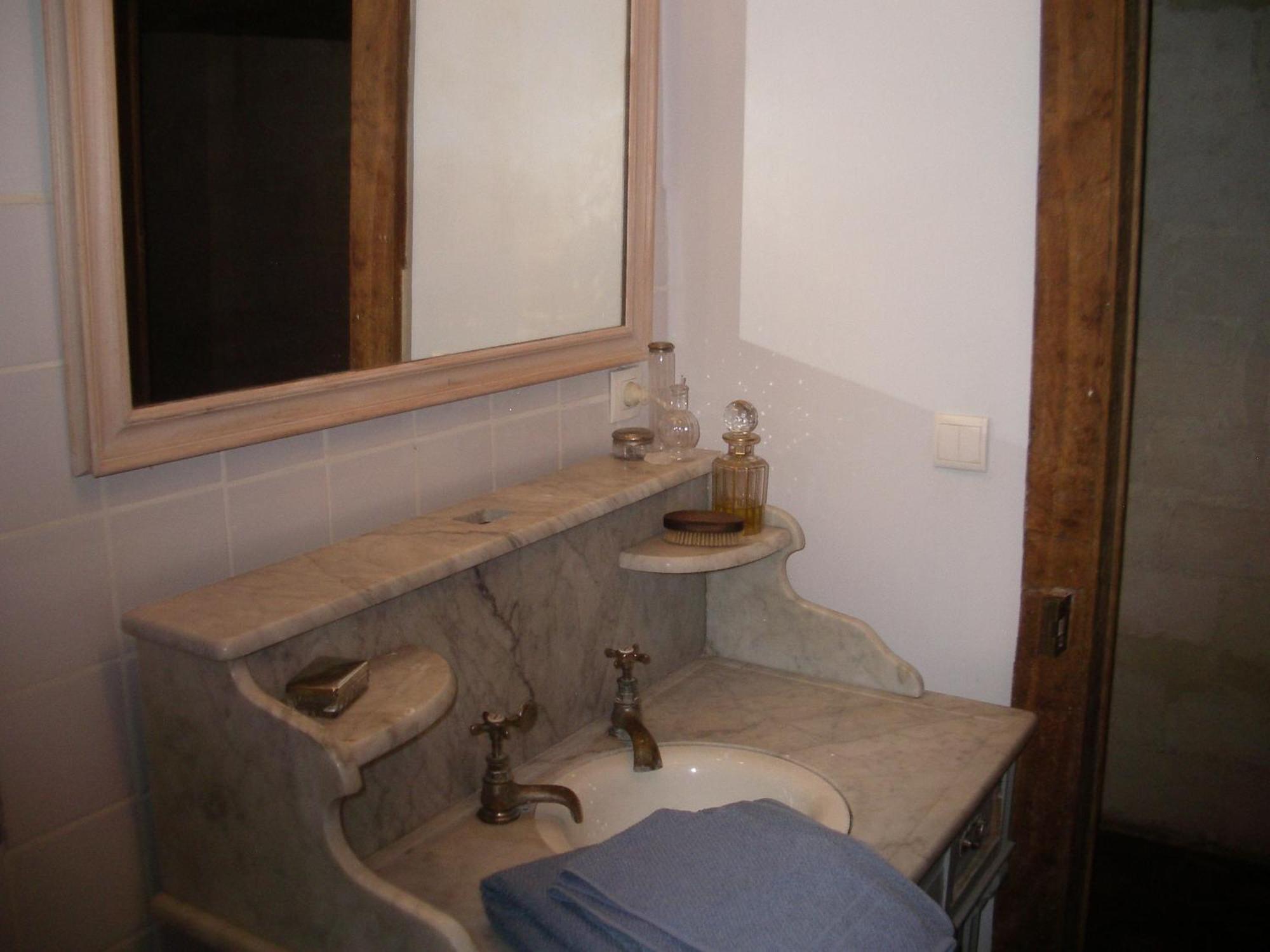 Le Refuge Des Cordeliers Apartment Лаон Стая снимка