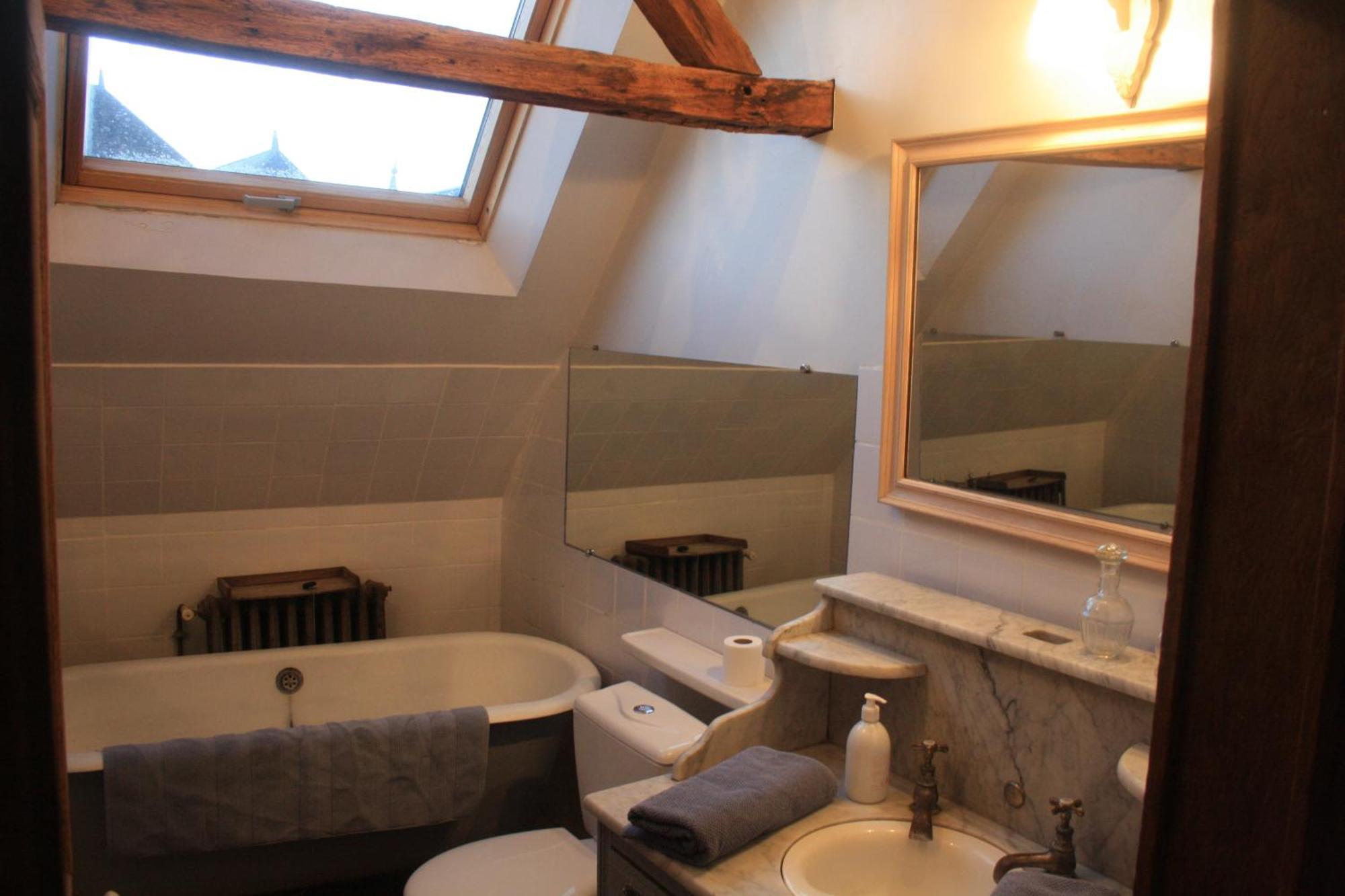 Le Refuge Des Cordeliers Apartment Лаон Стая снимка