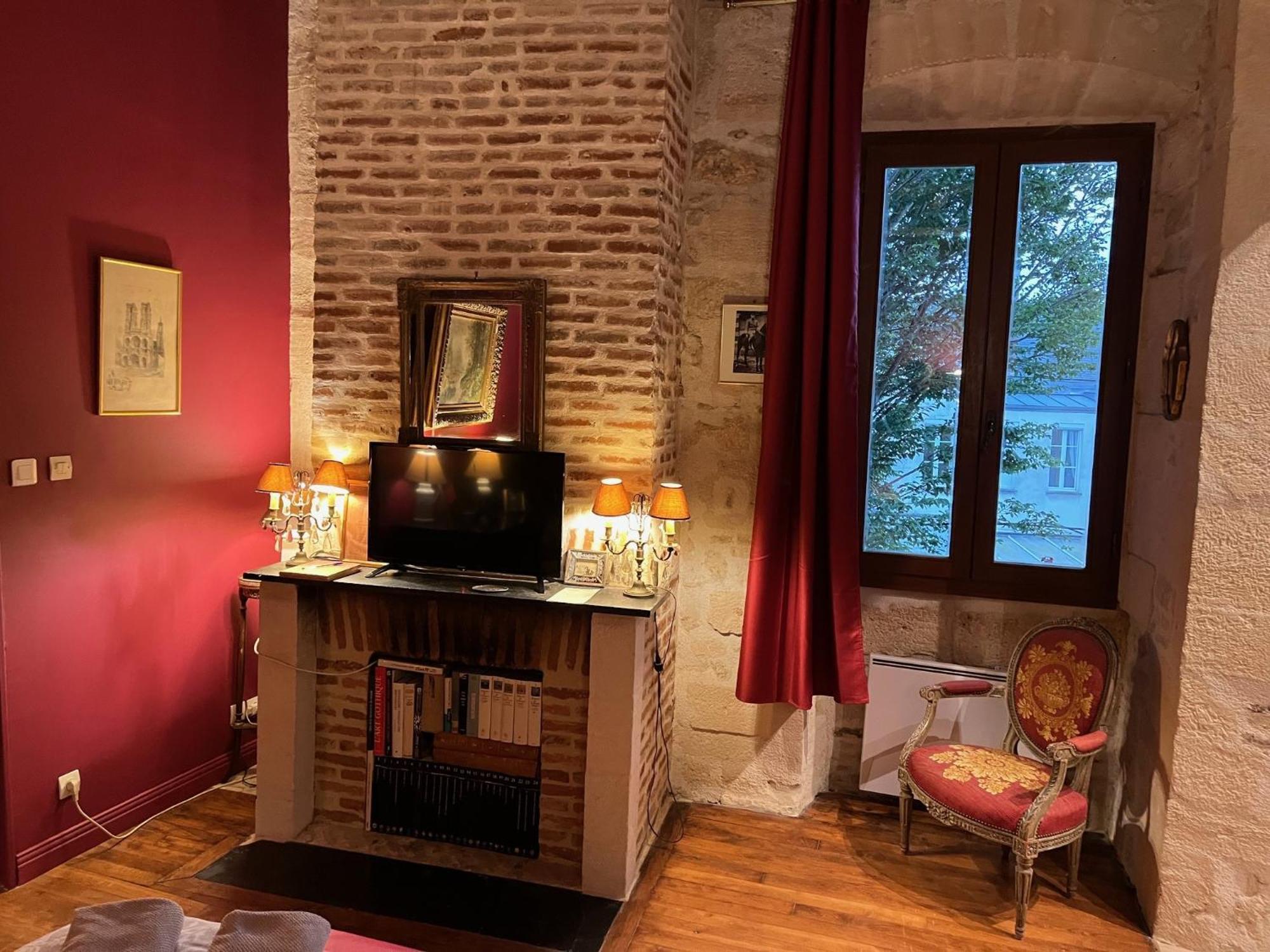 Le Refuge Des Cordeliers Apartment Лаон Стая снимка