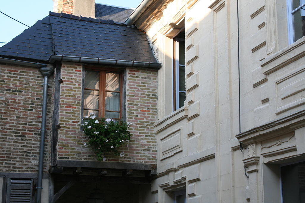 Le Refuge Des Cordeliers Apartment Лаон Екстериор снимка